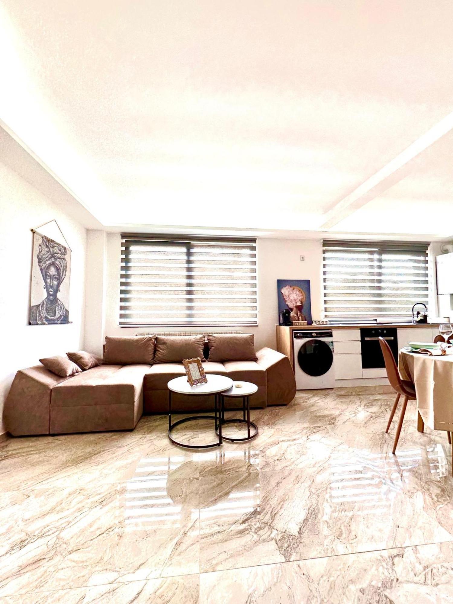Amos Apartment-Ultracentral-Free Parking Kolozsvár Kültér fotó